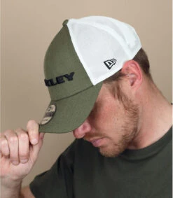 Oakley Heather New Era Trucker Dark Brush
