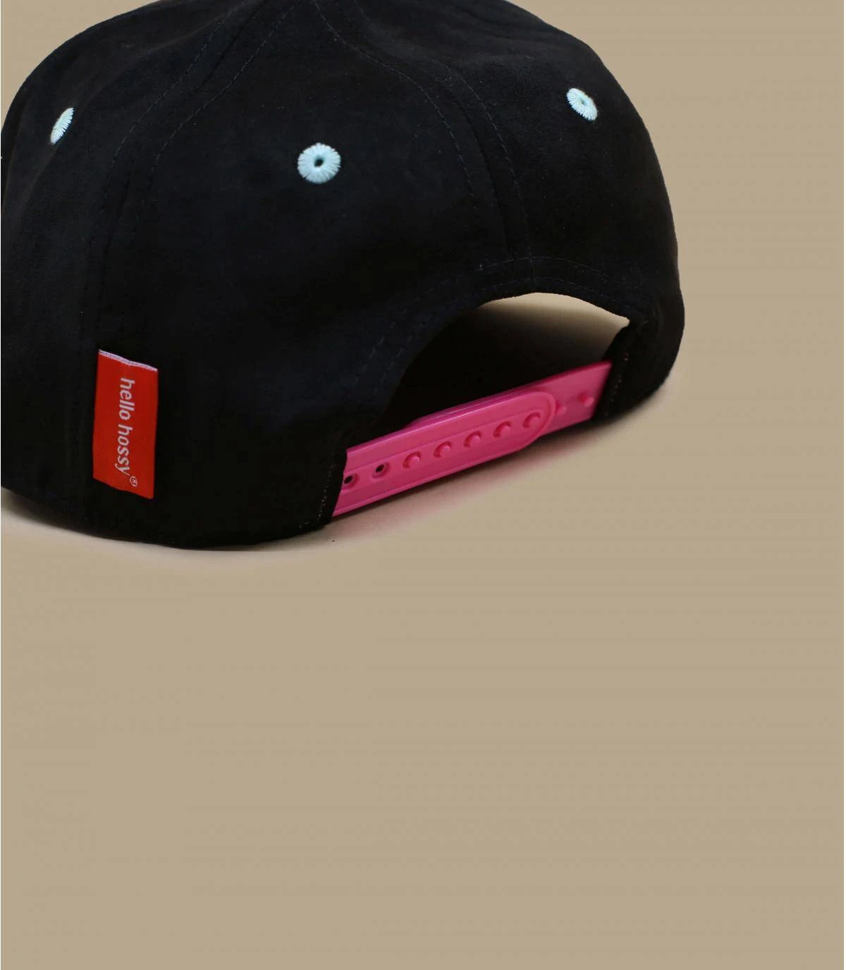 Suede Blacky – Image 4